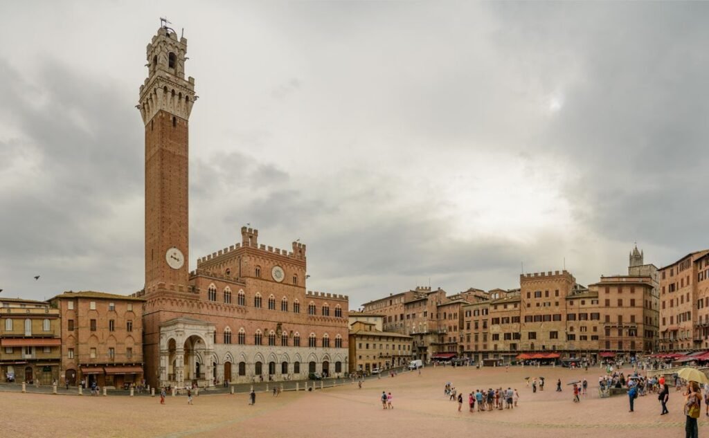Siena Piazza del Campo - CILS sınavı İtalyanca yeterlilik rehberi