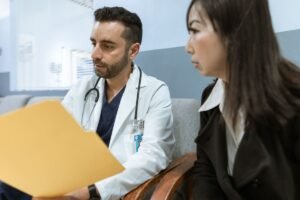 Almanya’da doktor olmak: hekim ve hasta görüşmesi